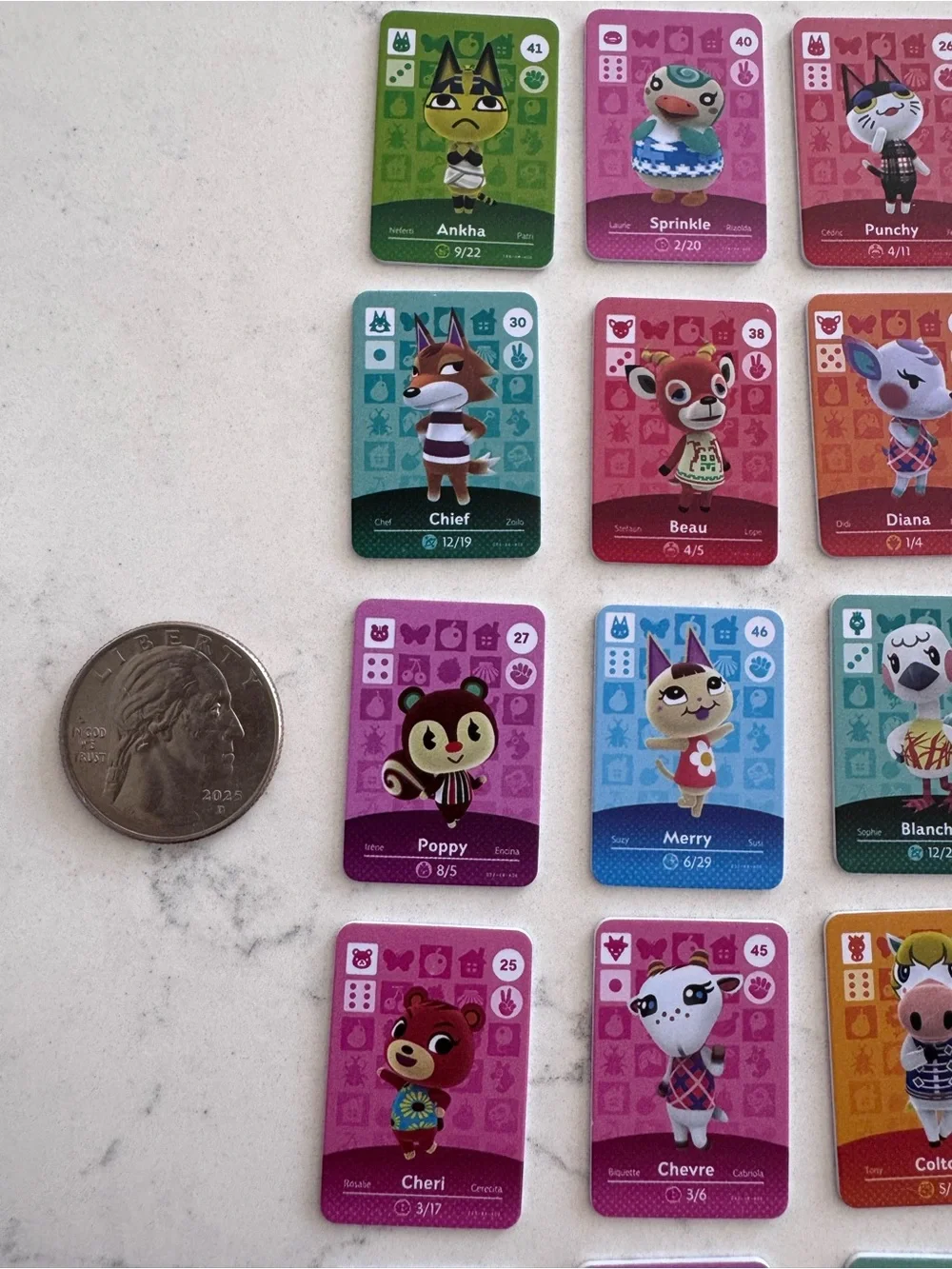 25 Nintendo Animal Crossing Mini Amiibo Cards with Case